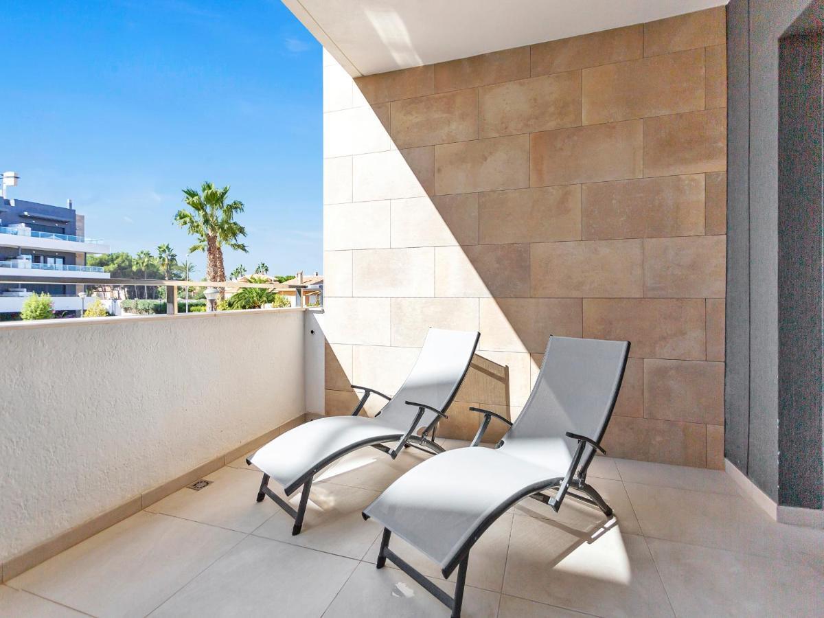 Lovely First Floor Apartment, Heating Pool ! Alicante Kültér fotó